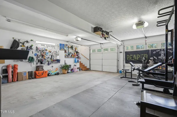 $369,900 | 2222 Shenandoah Drive, Big Stone Gap, VA 24219