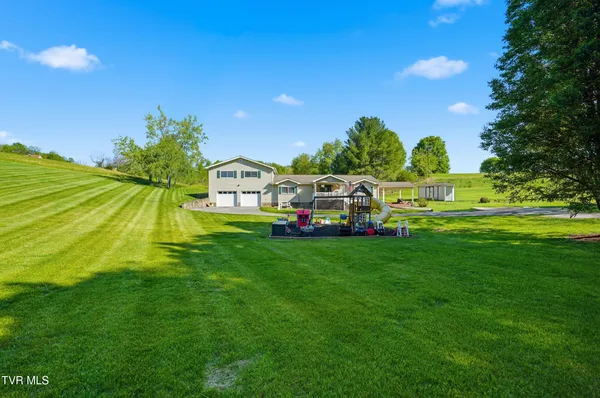 $369,900 | 2222 Shenandoah Drive, Big Stone Gap, VA 24219