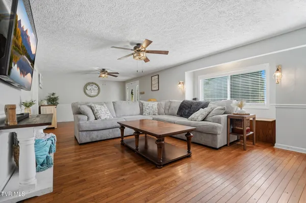 $369,900 | 2222 Shenandoah Drive, Big Stone Gap, VA 24219