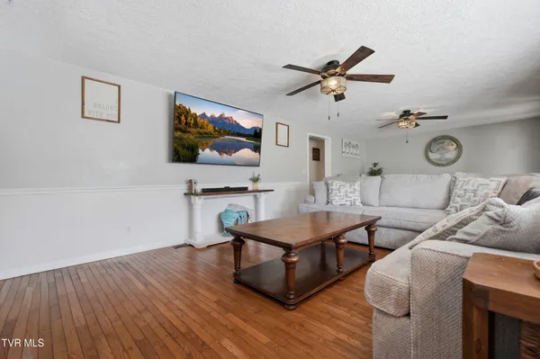 $369,900 | 2222 Shenandoah Drive, Big Stone Gap, VA 24219