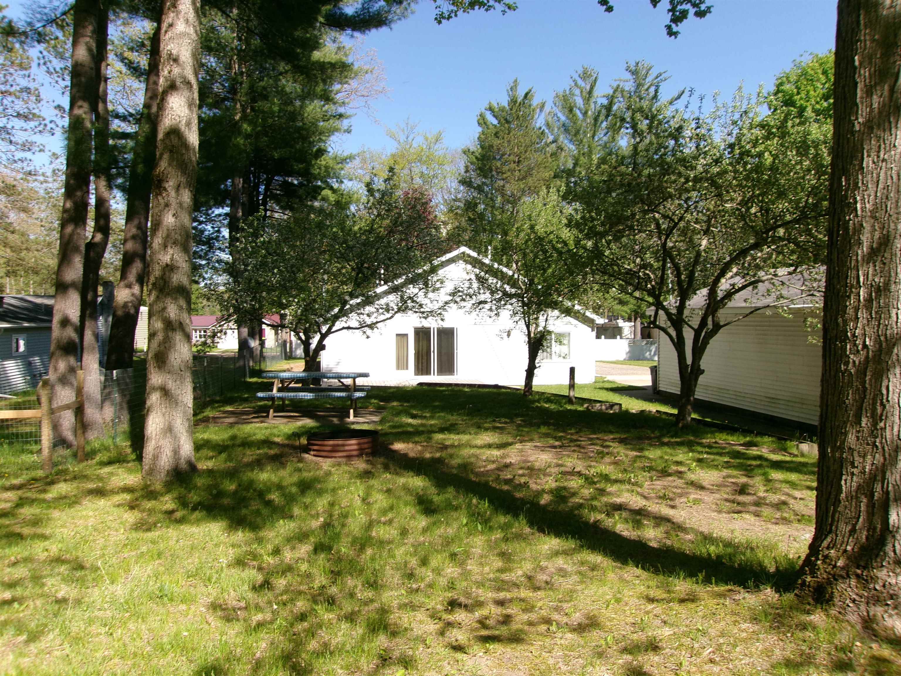 612 Pine Street Harrison, MI 48625 - Photo 32 of 57