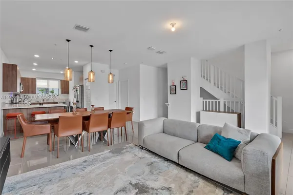$1,399,000 | 4703 Northwest 84th Court, Doral, FL 33166