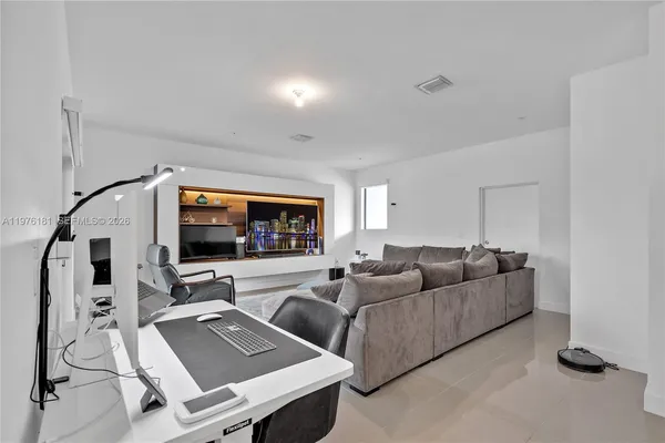 $1,399,000 | 4703 Northwest 84th Court, Doral, FL 33166