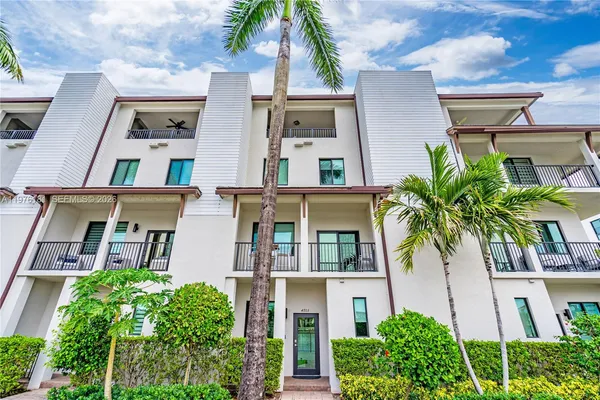 $1,399,000 | 4703 Northwest 84th Court, Doral, FL 33166