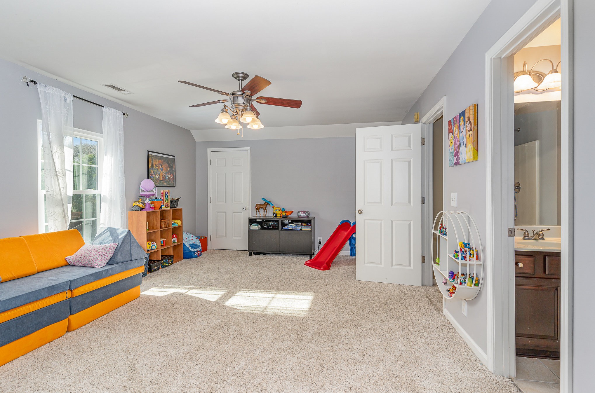 242 Foundry Circle Murfreesboro, TN 37128 - Photo 22 of 26 a view of a livingroom with furniture
