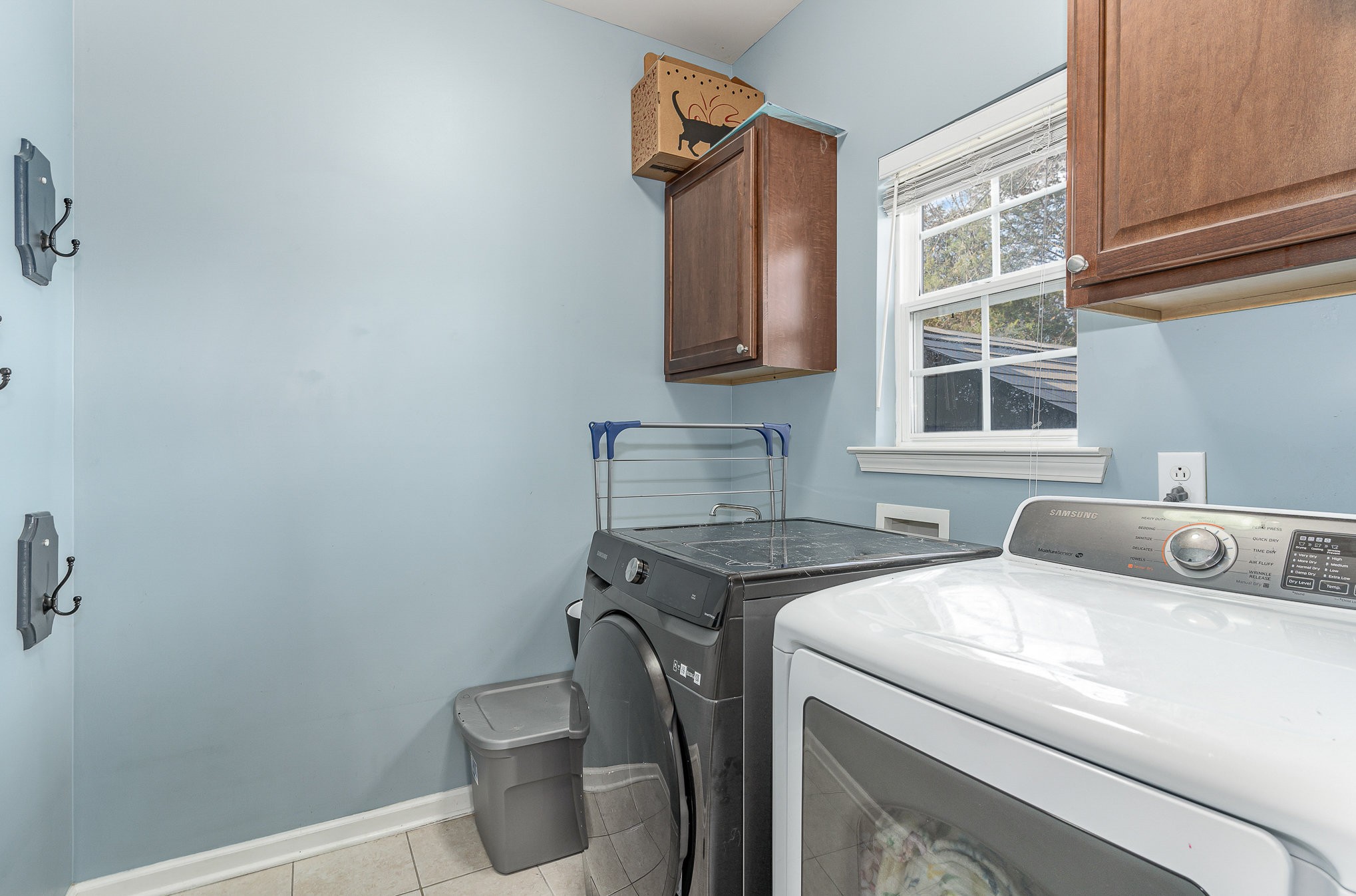 242 Foundry Circle Murfreesboro, TN 37128 - Photo 24 of 26 a utility room with dryer and washer