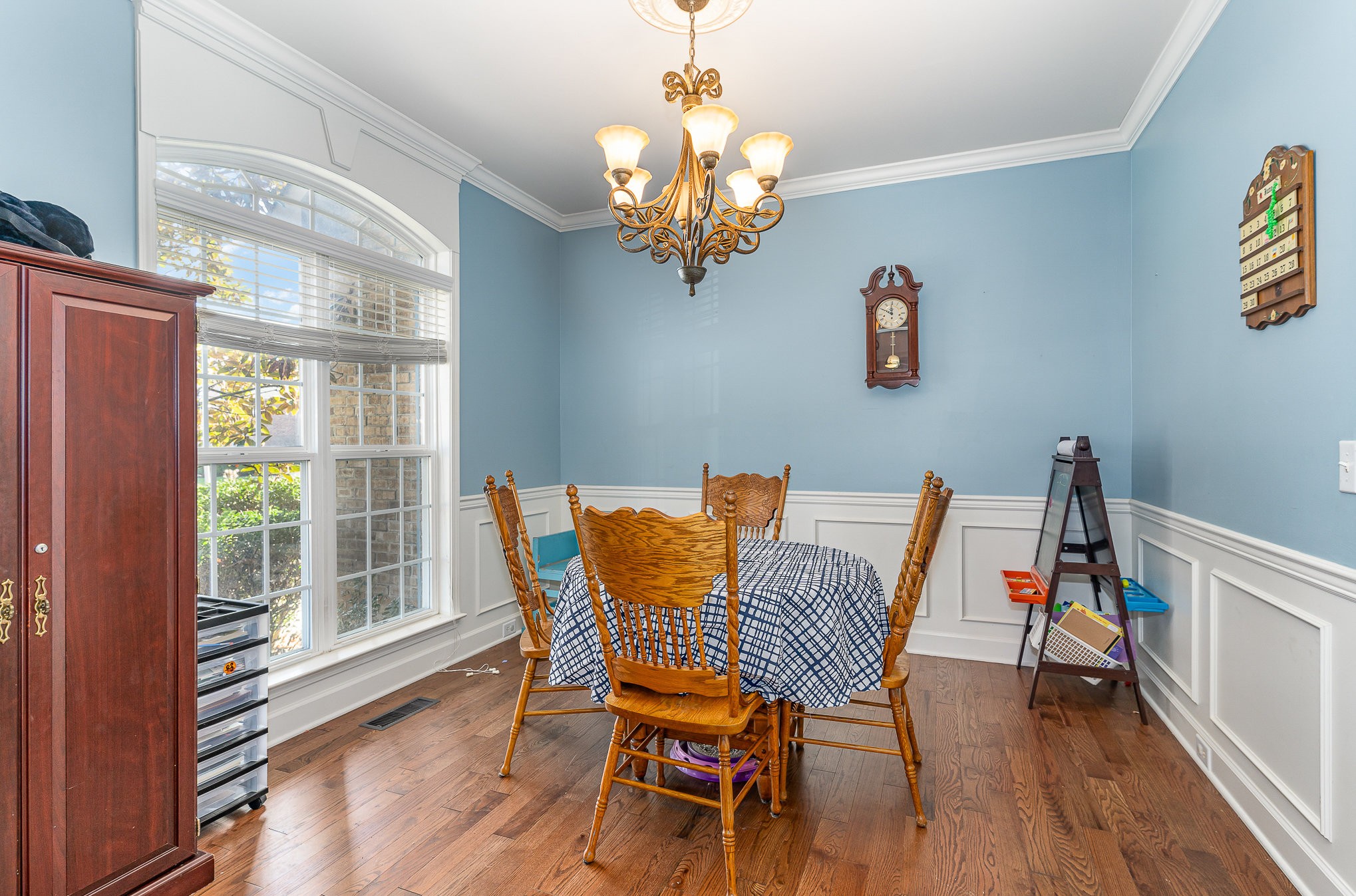 242 Foundry Circle Murfreesboro, TN 37128 - Photo 8 of 26 a dining room with furniture and a window