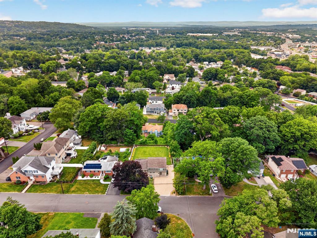 57 Hemlock Road Little Falls, NJ 07424 - Photo 45 of 50 an aerial view of a city