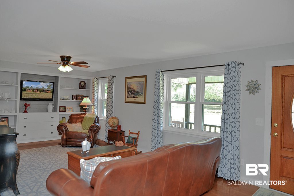 138 Baker Street Atmore, AL 36502 - Photo 5 of 50