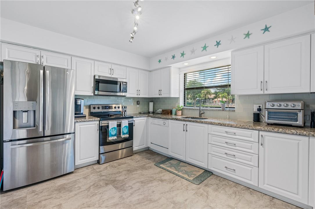 4685 Laurel Tree Road, Unit B Boynton Beach, FL 33436 - Photo 1 of 31 Photo 1