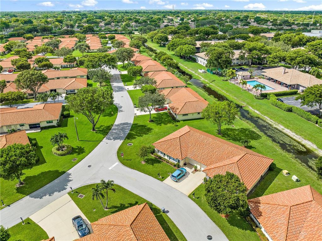 4685 Laurel Tree Road, Unit B Boynton Beach, FL 33436 - Photo 20 of 31 Photo 20