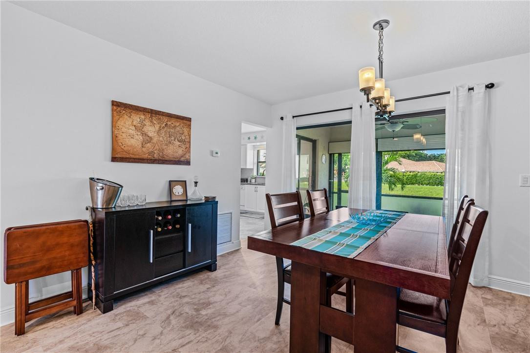 4685 Laurel Tree Road, Unit B Boynton Beach, FL 33436 - Photo 5 of 31 Photo 5