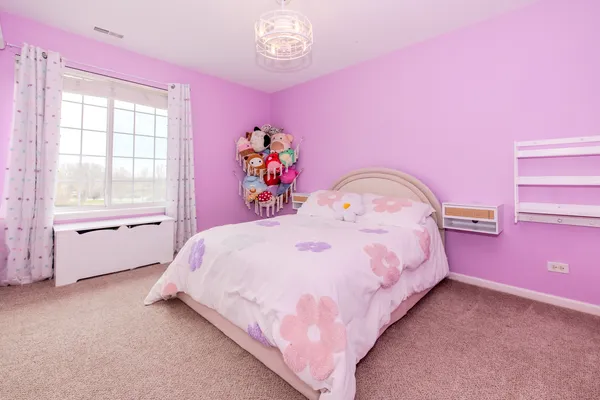 $359,500 | 1103 Hampton Lane, Yorkville, IL 60560
