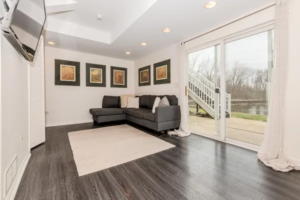 $359,500 | 1103 Hampton Lane, Yorkville, IL 60560