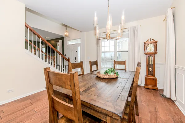 $359,500 | 1103 Hampton Lane, Yorkville, IL 60560