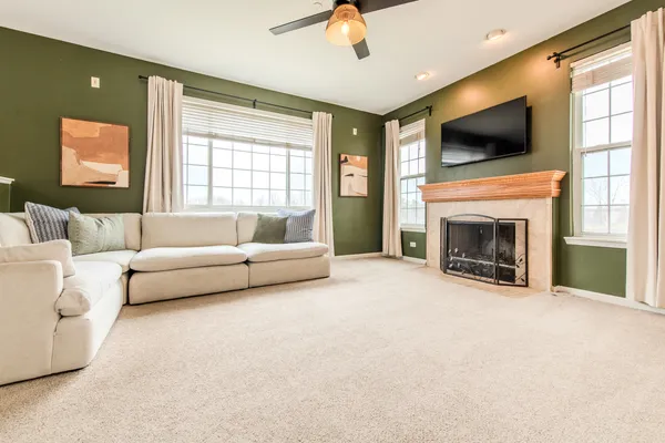 $359,500 | 1103 Hampton Lane, Yorkville, IL 60560