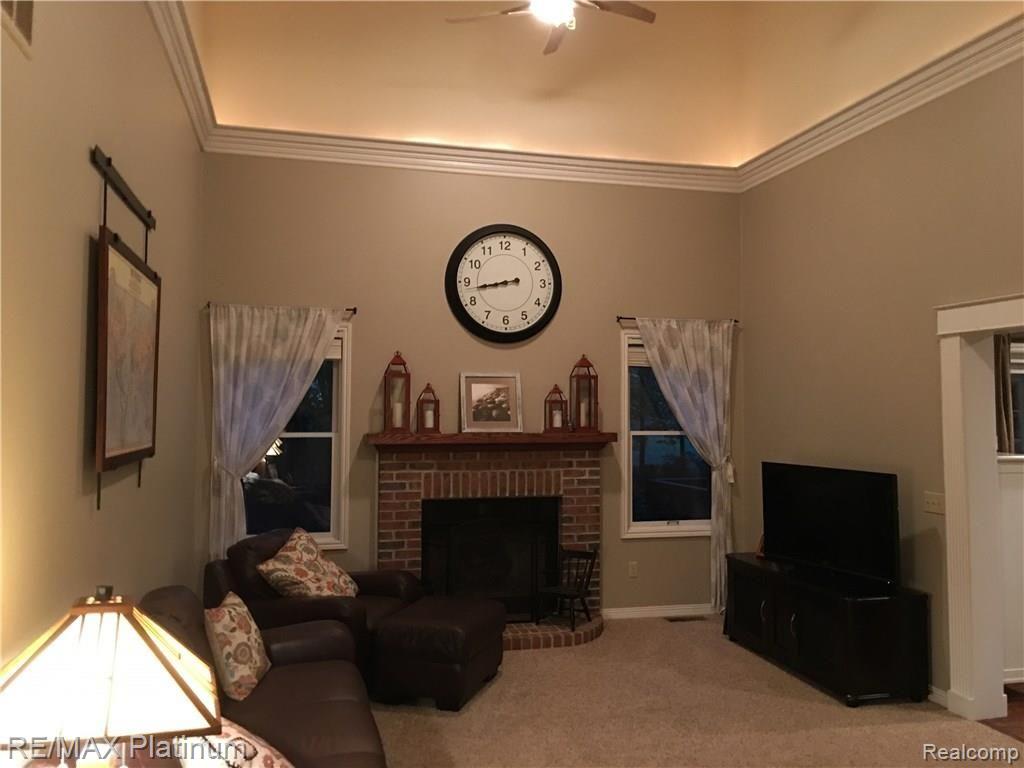 10770 South Splitstone Pinckney, MI 48169 - Photo 7 of 42 IMG_0094.JPG
