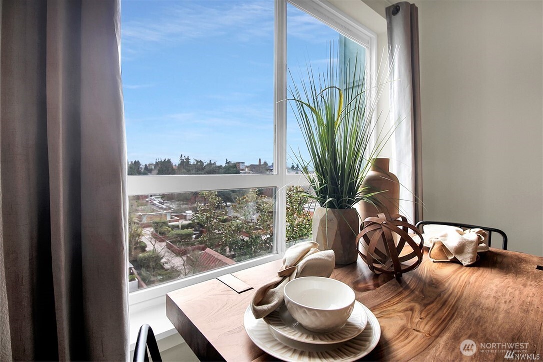 424 North 85th Street, Unit 406 Seattle, WA 98103 - Photo 11 of 34