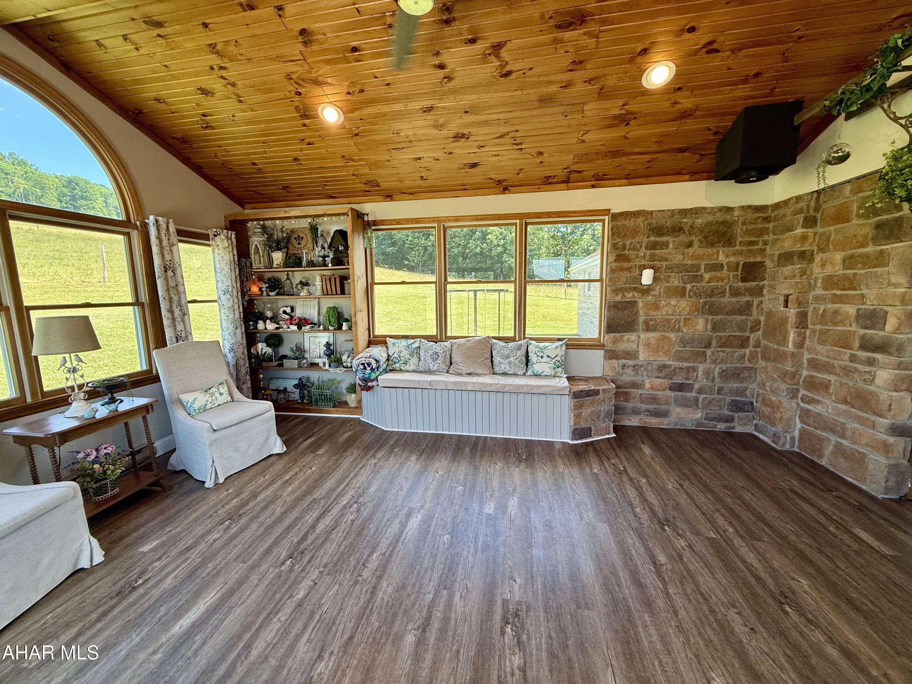 2348 Raystown Road Everett, PA 15537 - Photo 24 of 79