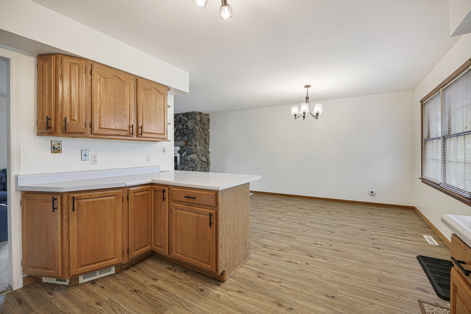 26 Miller Road Lake In The Hills, IL 60156 - Photo 10 of 25 Gallery Image 10