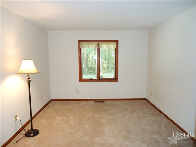 6203 Devils Hollow Road Fort Wayne, IN 46814 - Photo 17 of 30