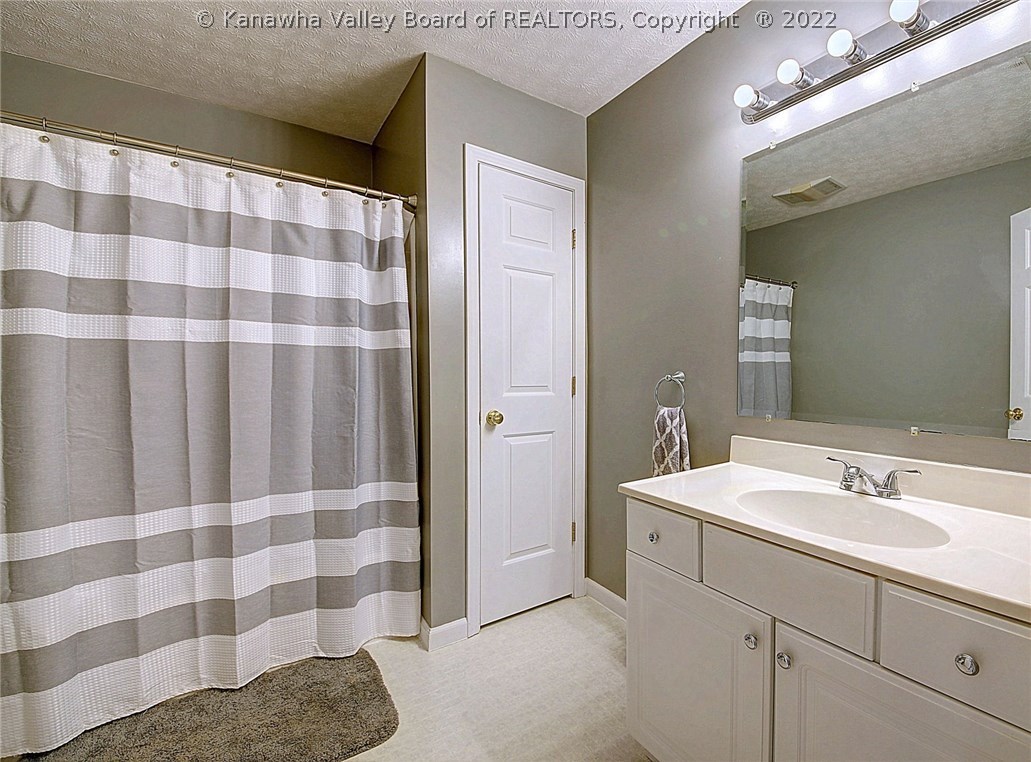 718 Narrow Branch Road Elkview, WV 25071 - Photo 20 of 30 Gallery Image 20