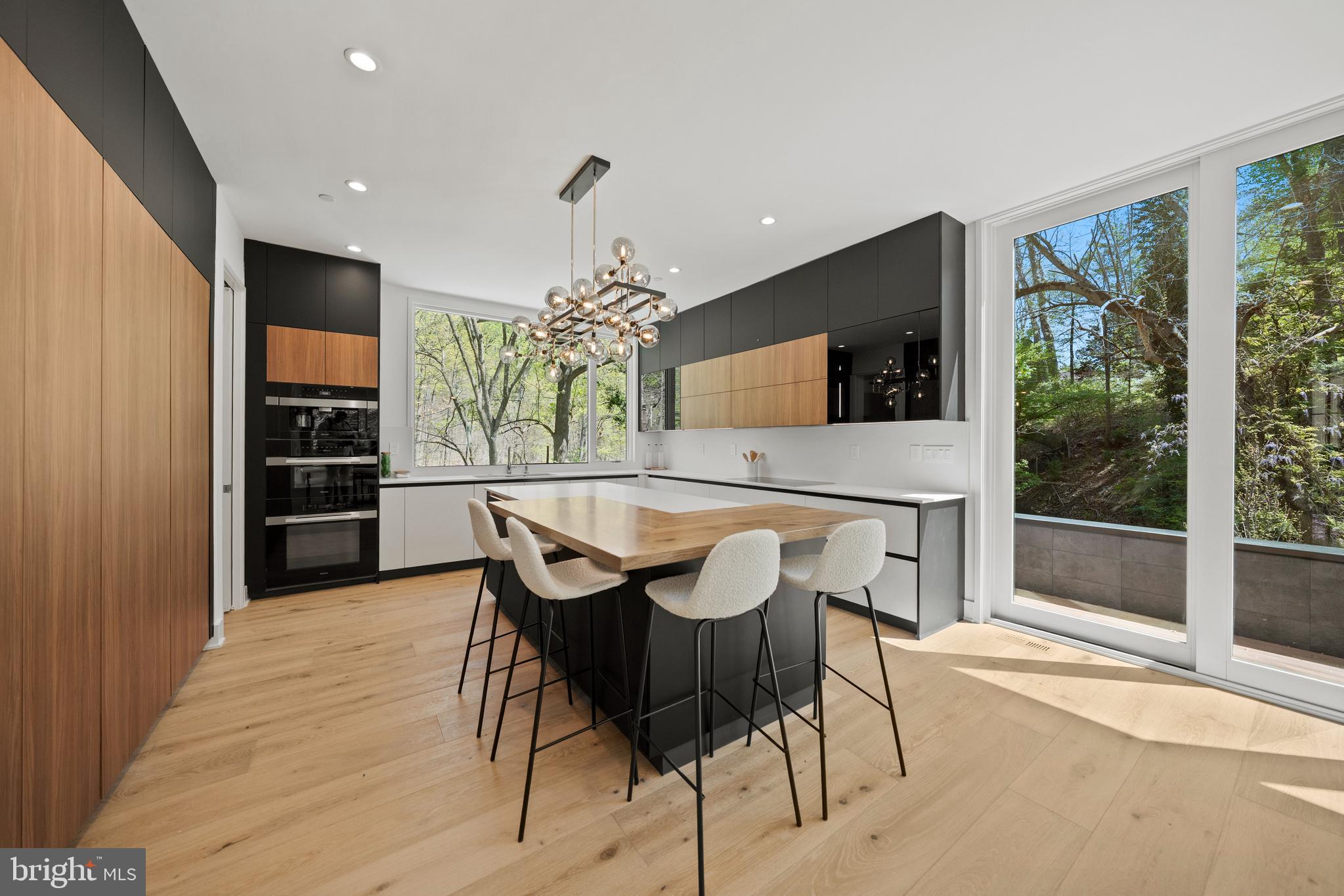 4656 Broad Branch Road Northwest Washington, DC 20008 - Photo 11 of 29 Kitchen