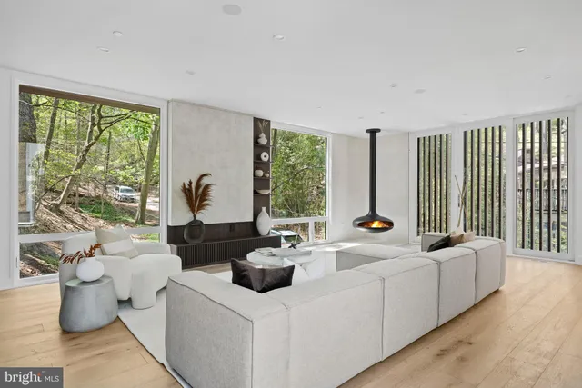 $4,295,000 | 4656 Broad Branch Road Northwest, Washington, DC 20008