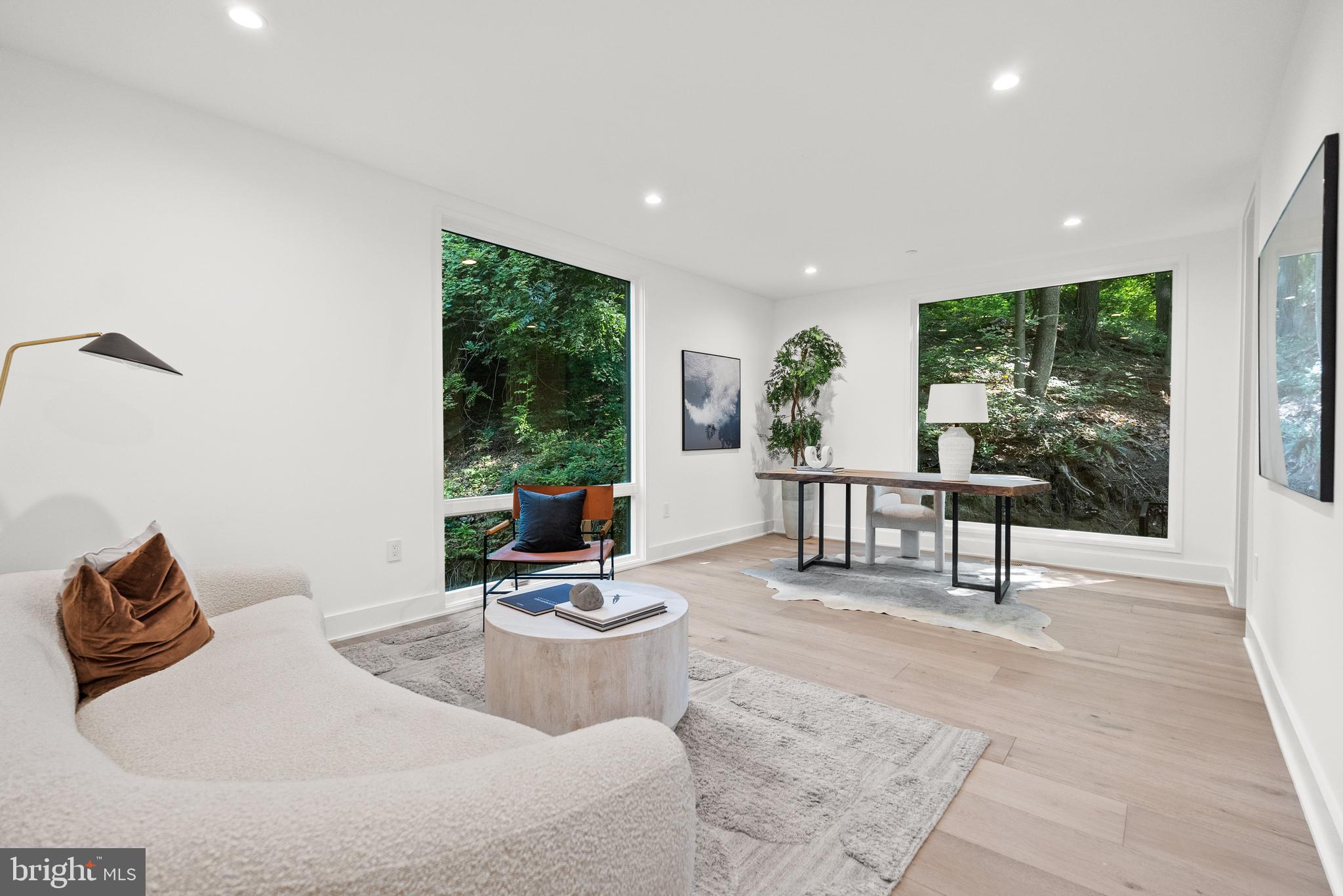 4656 Broad Branch Road Northwest Washington, DC 20008 - Photo 17 of 29 Main Level Office/Bedroom