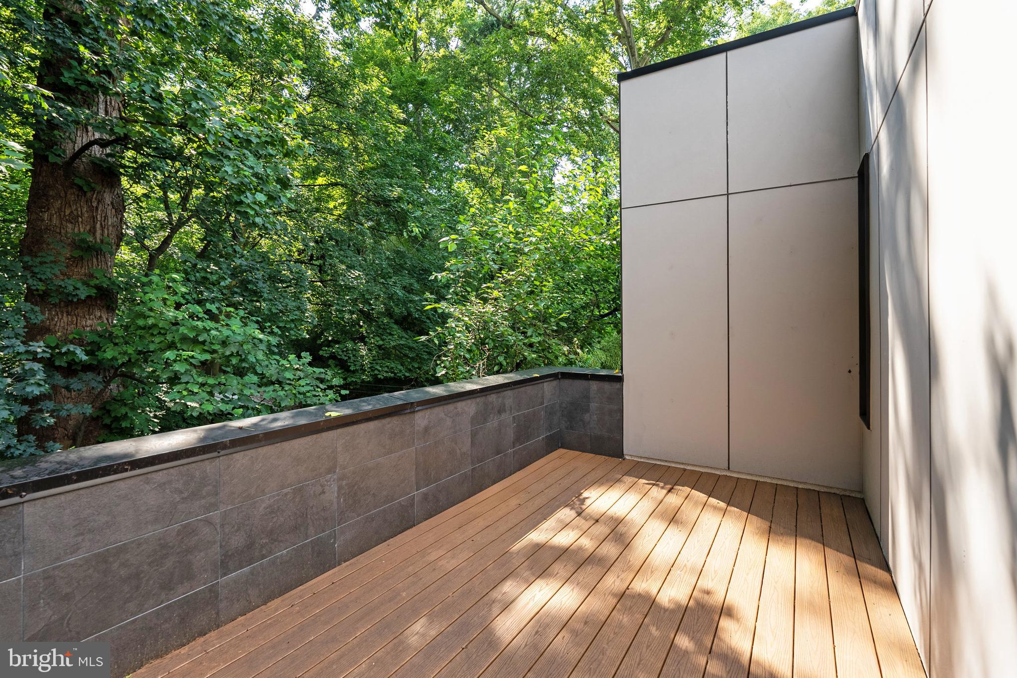 4656 Broad Branch Road Northwest Washington, DC 20008 - Photo 20 of 29 Deck