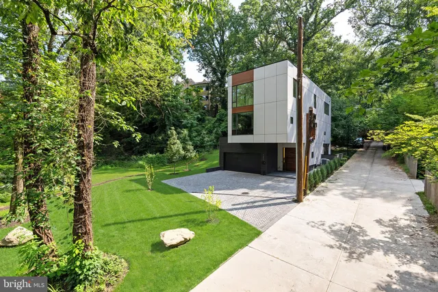 $4,295,000 | 4656 Broad Branch Road Northwest, Washington, DC 20008