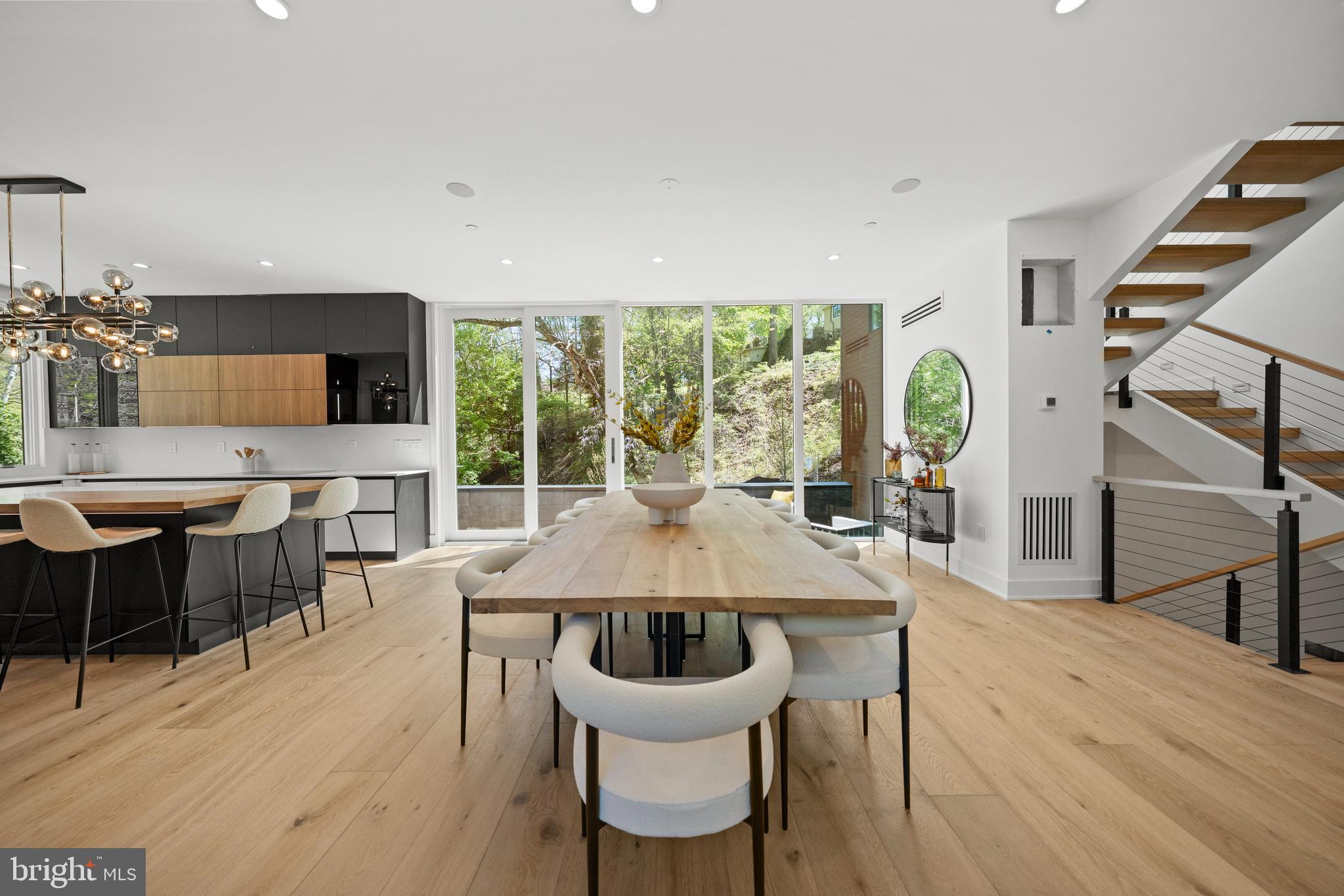 4656 Broad Branch Road Northwest Washington, DC 20008 - Photo 9 of 29 Dining Room