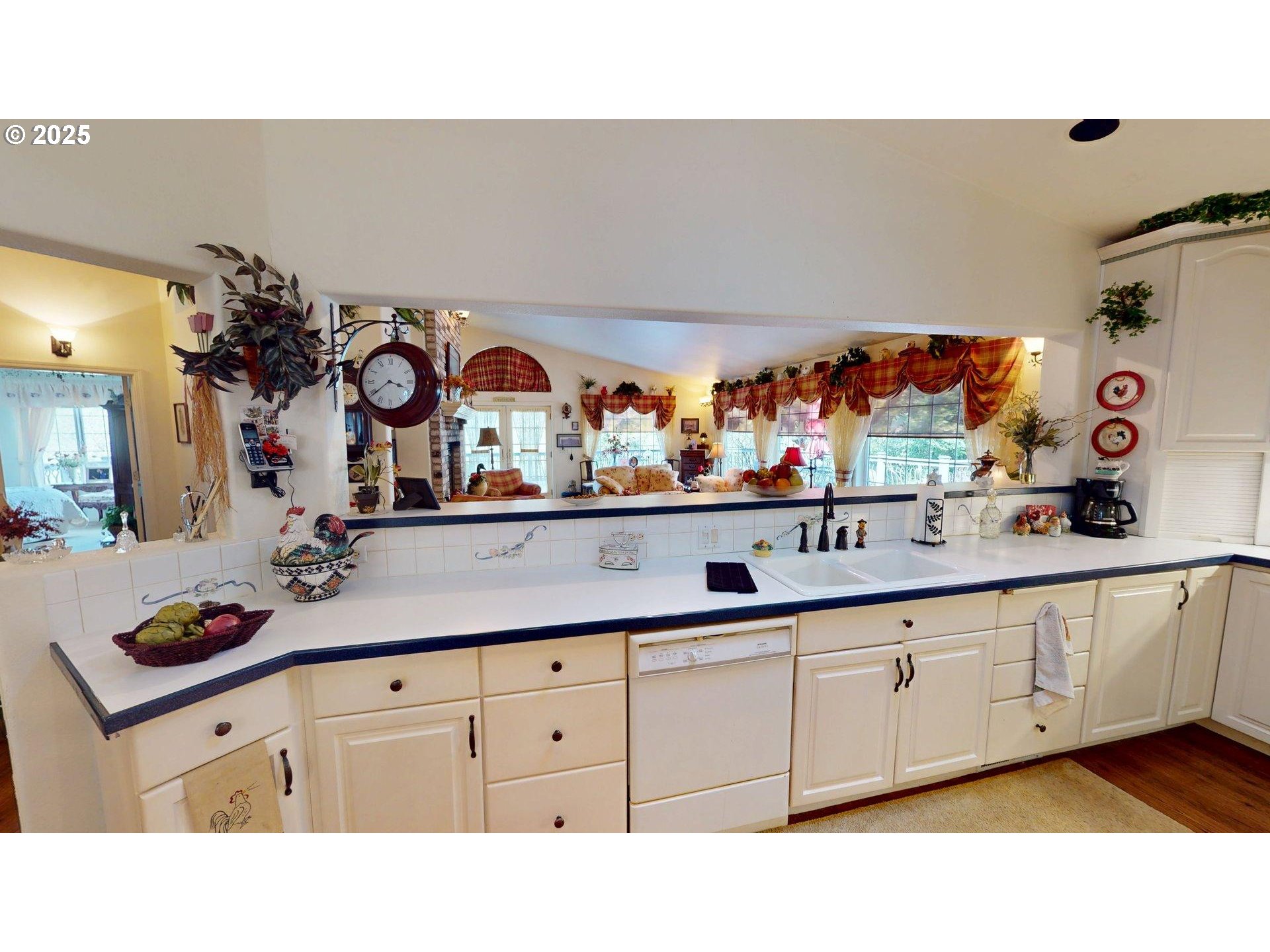 30770 Jacks Landing Gold Beach, OR 97444 - Photo 15 of 48 Kitchen