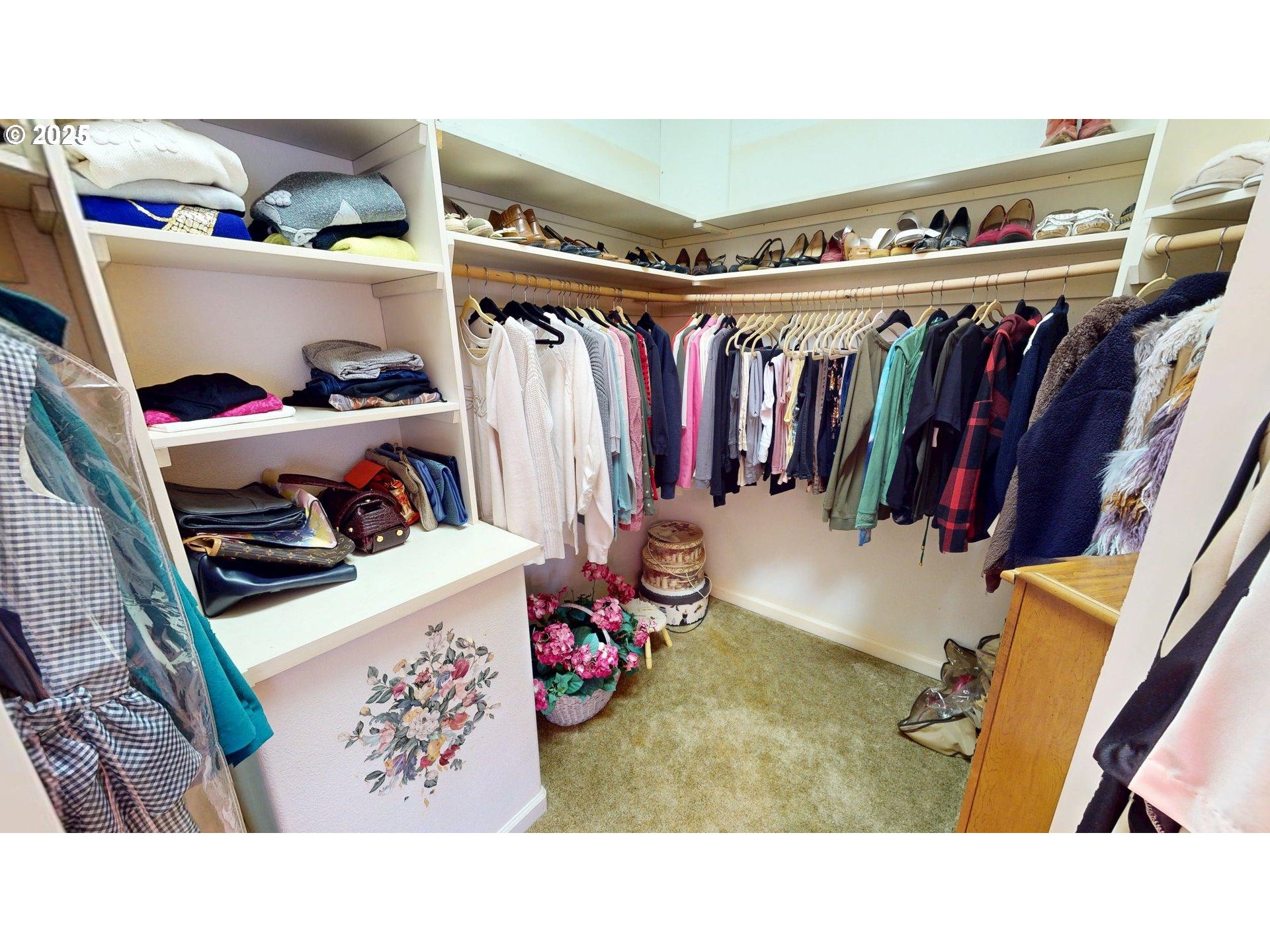 30770 Jacks Landing Gold Beach, OR 97444 - Photo 23 of 48 Owner's Suite Bedroom