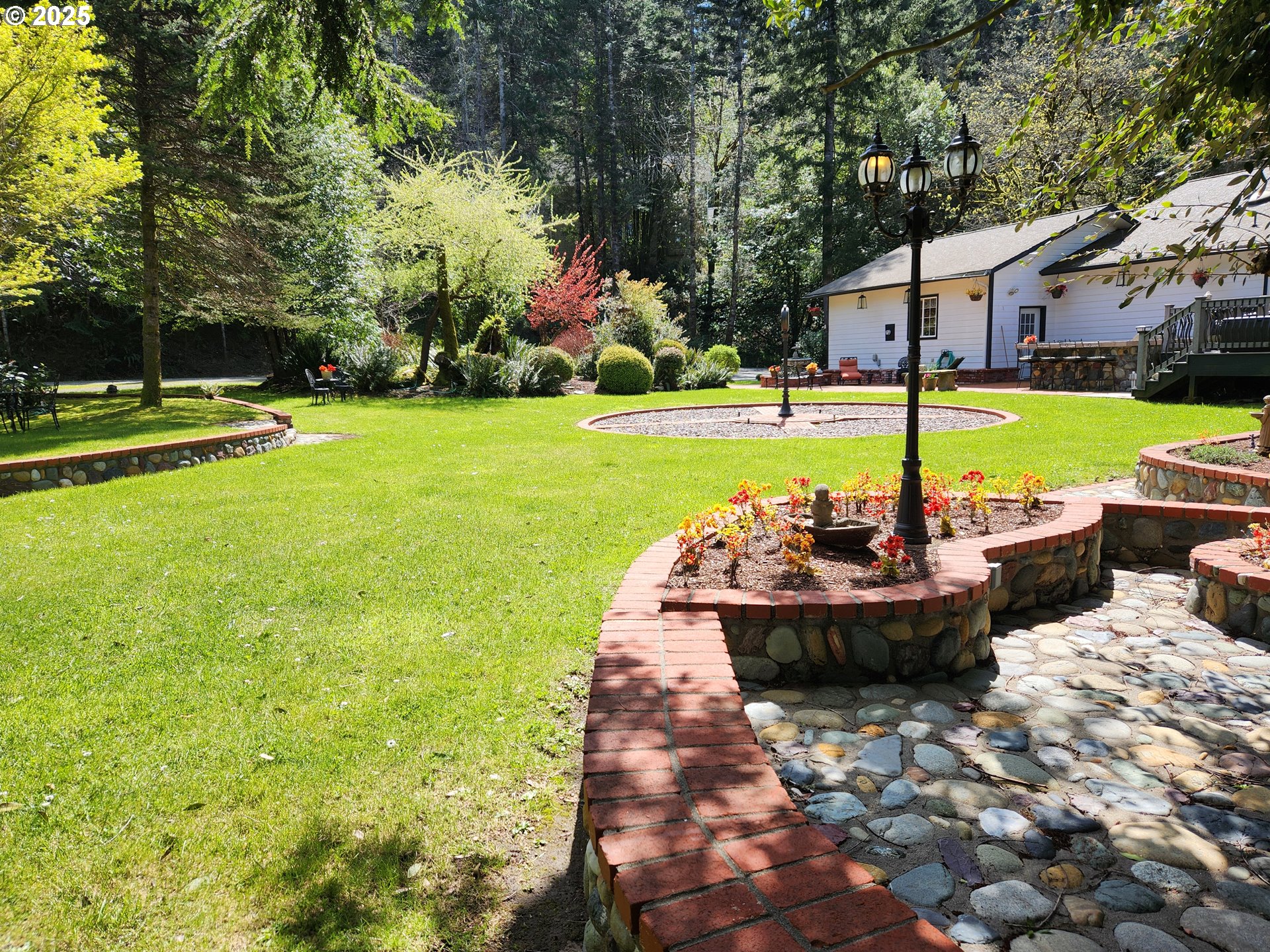 30770 Jacks Landing Gold Beach, OR 97444 - Photo 5 of 48 Yard