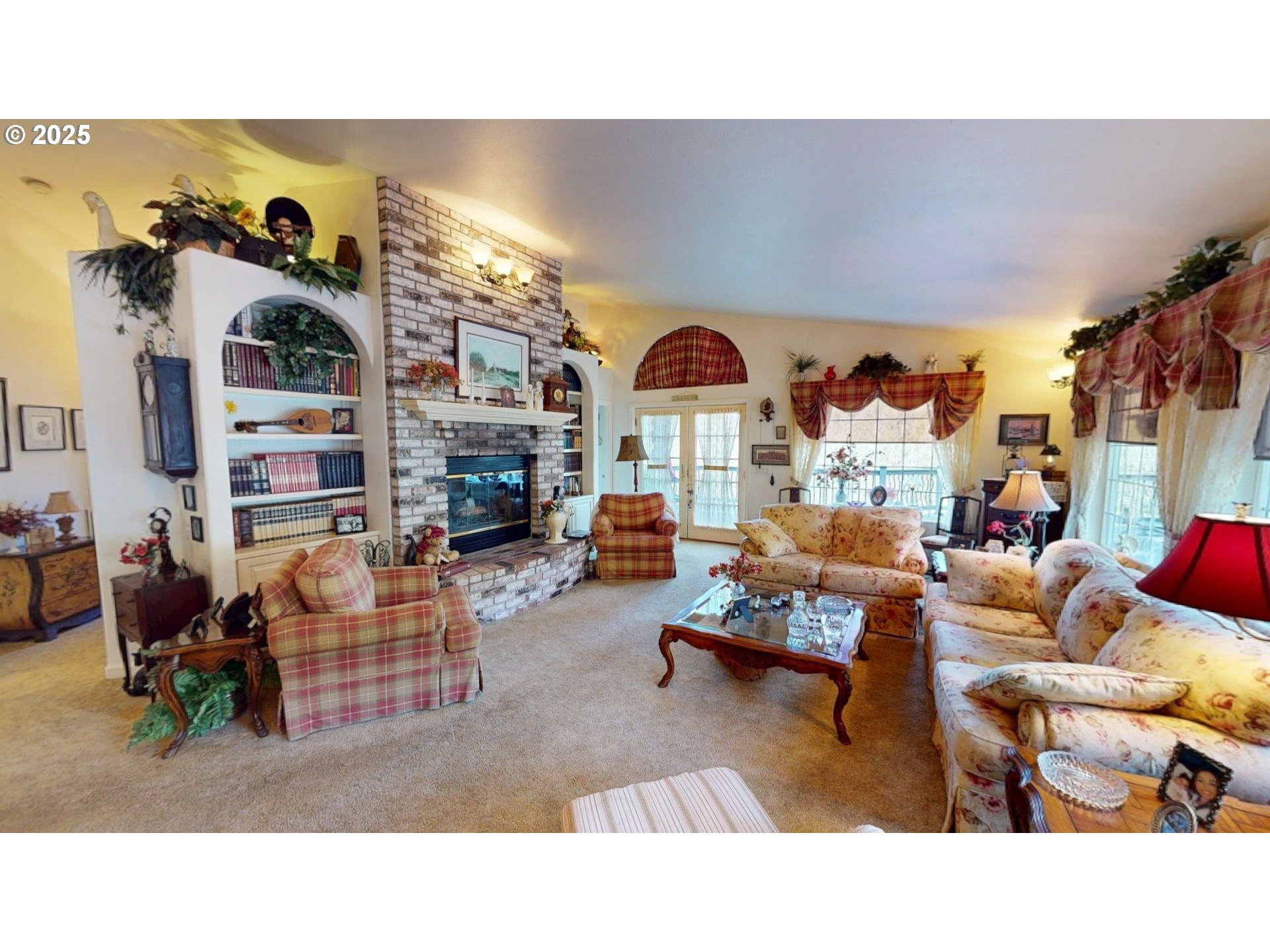 30770 Jacks Landing Gold Beach, OR 97444 - Photo 6 of 48 Living Room