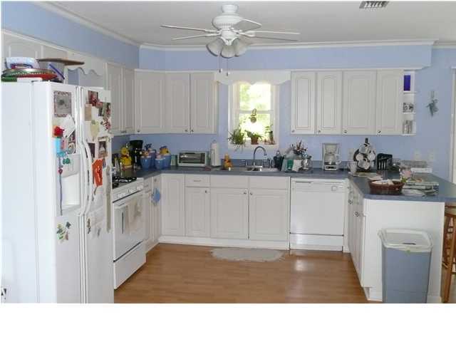 152 Jones Road Crestview, FL 32536 - Photo 3 of 6 Gallery Image 3