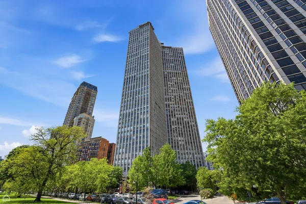 $775,000 | 2626 North Lakeview Avenue, Unit 1903, Chicago, IL 60614