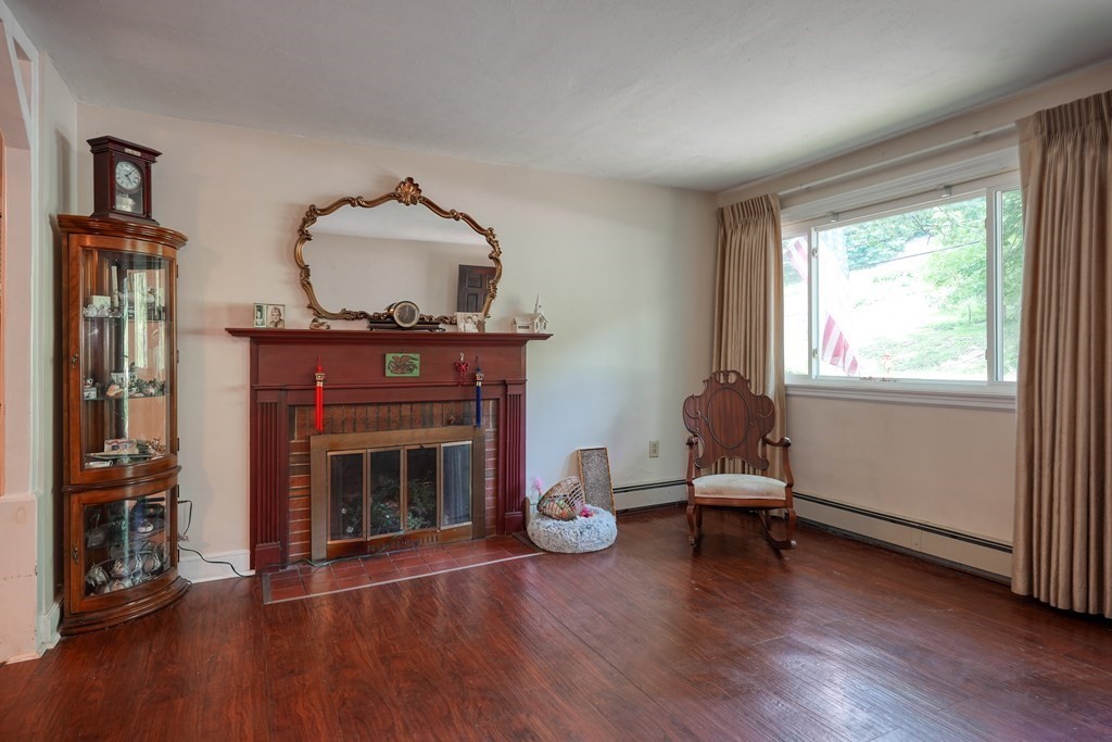 355 Maynard Road Sudbury, MA 01776 - Photo 4 of 30 Gallery Image 4