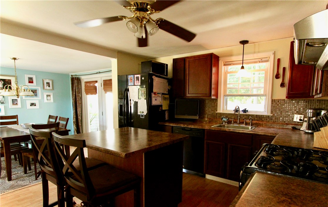 202 Inman Avenue Warwick, RI 02886 - Photo 2 of 11 Gallery Image 2