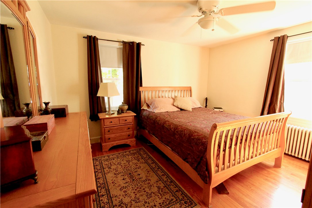 202 Inman Avenue Warwick, RI 02886 - Photo 6 of 11 Gallery Image 6