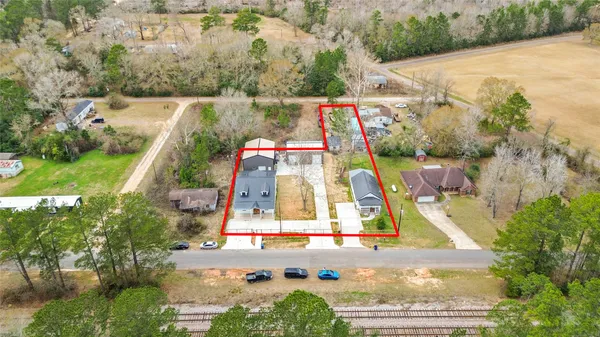 $900,000 | 630-610 Railroad Avenue, Shepherd, TX 77371