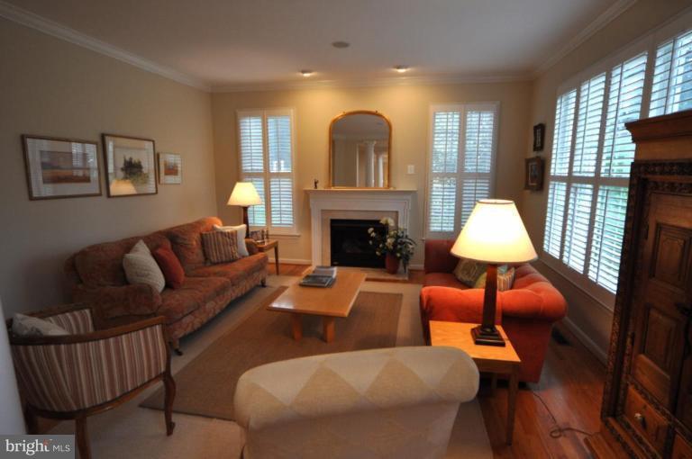 1835 Beulah Road Vienna, VA 22182 - Photo 13 of 30 Living Room #2