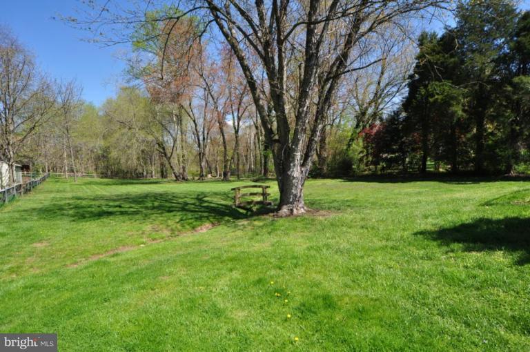 1835 Beulah Road Vienna, VA 22182 - Photo 29 of 30 Back yard