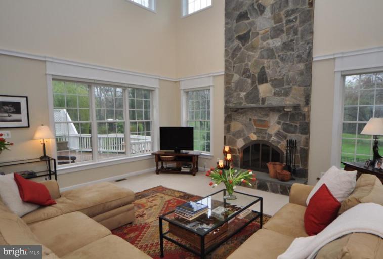 1835 Beulah Road Vienna, VA 22182 - Photo 8 of 30 Family Room #3