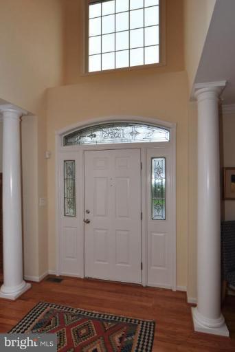 1835 Beulah Road Vienna, VA 22182 - Photo 9 of 30 Entrance / Foyer