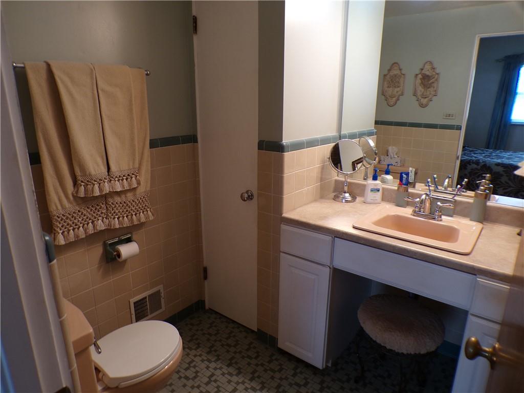 1235 Old Concord Road Monroeville, PA 15146 - Photo 11 of 22 Gallery Image 11