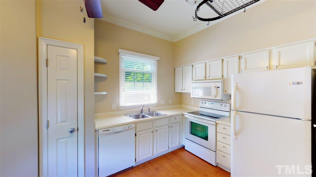 6100 Highcastle Court Raleigh, NC 27613 - Photo 5 of 23