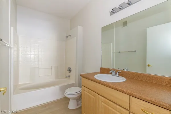 $1,350 | 8250 North Grand Canyon Drive, Unit 1070, Las Vegas, NV 89166