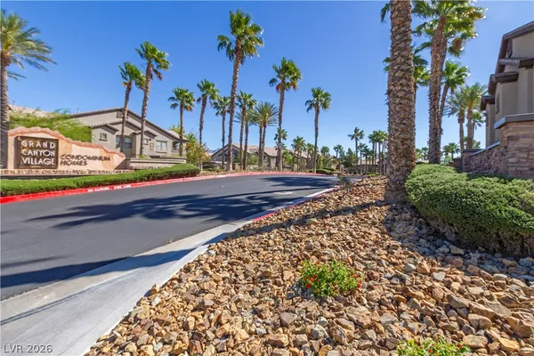 $1,350 | 8250 North Grand Canyon Drive, Unit 1070, Las Vegas, NV 89166